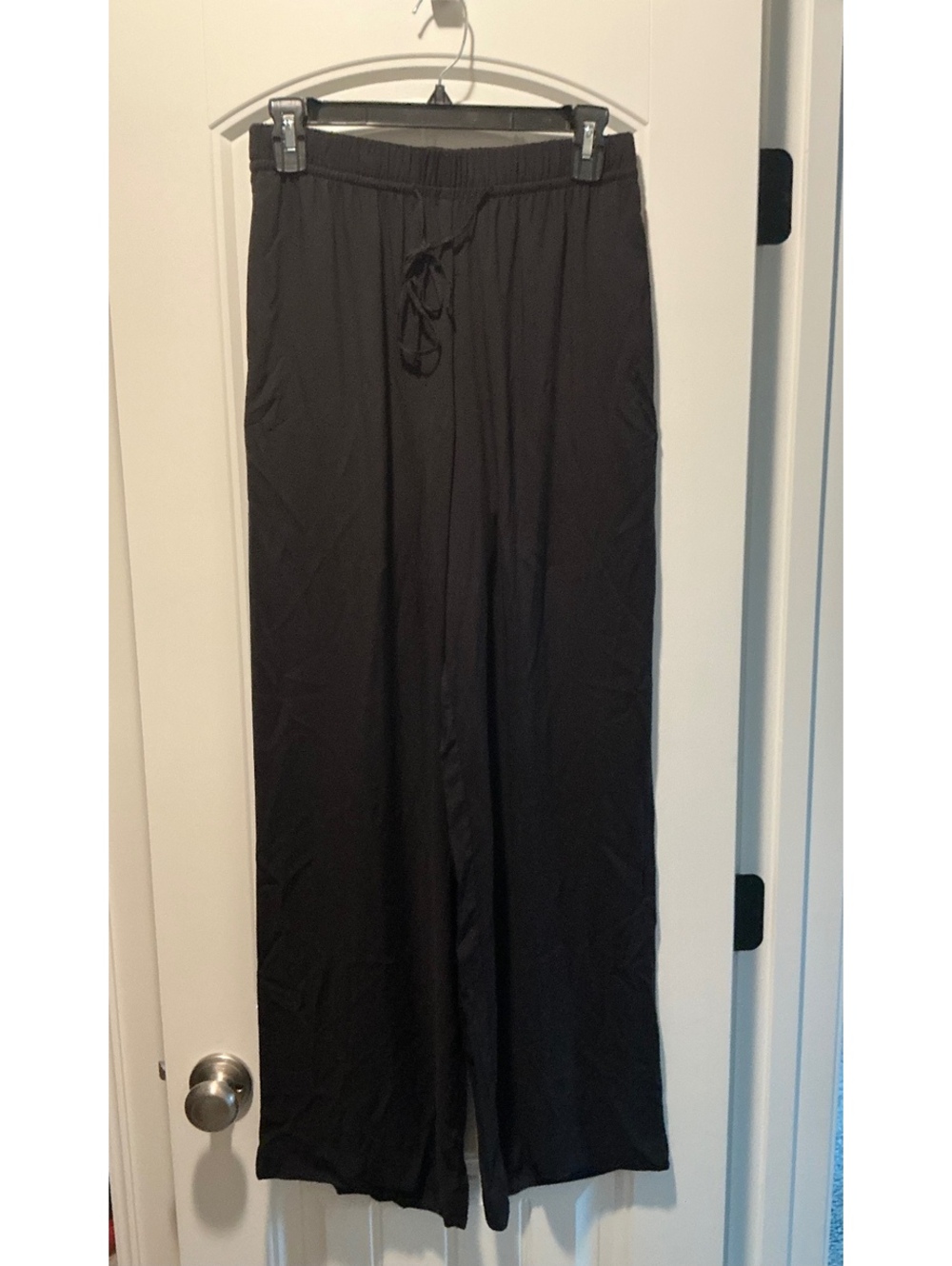H&M Wide Leg Flowy Black Pant size Small NWT